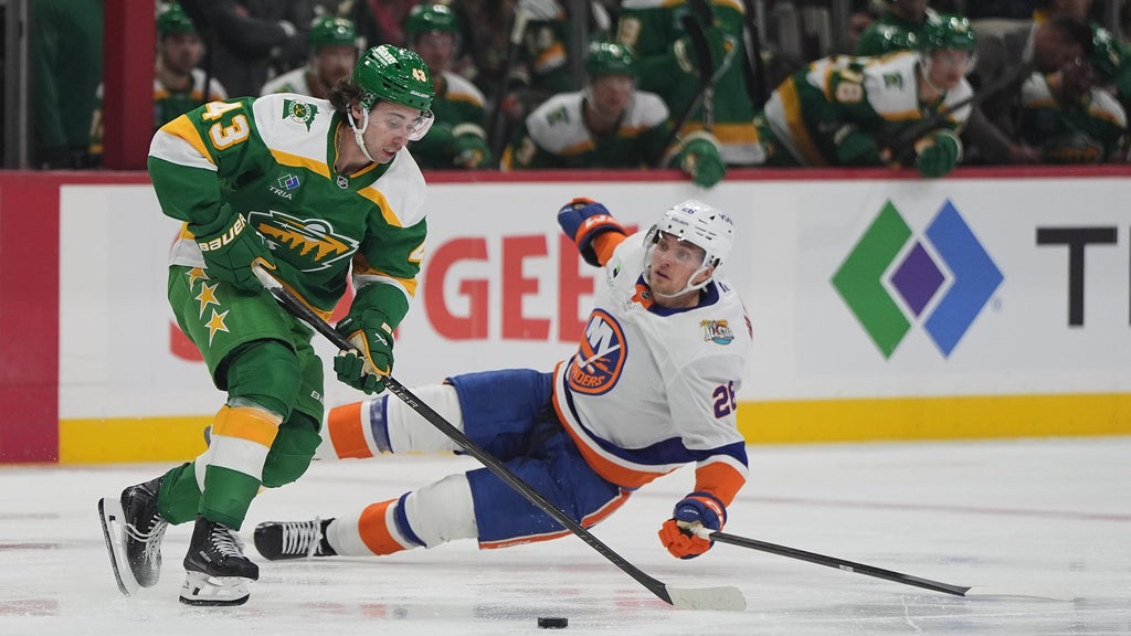 Schaefer scores his 2nd goal of the game in OT to lift Islanders past Wild, 4-3 — St. Cloud Sports news